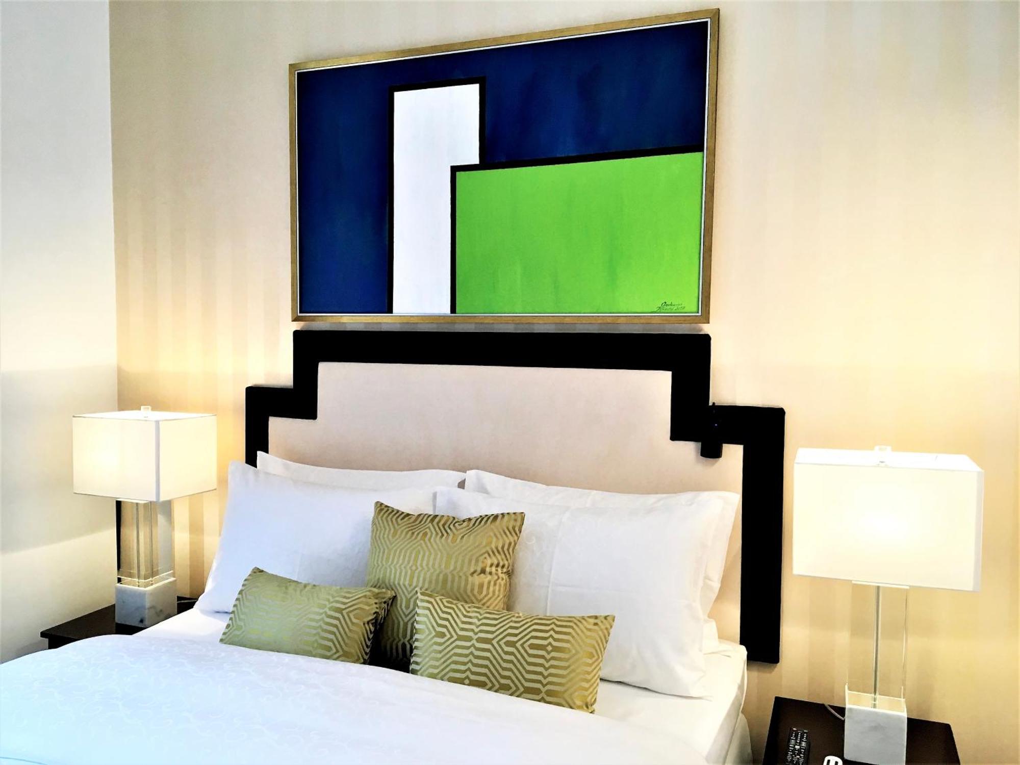 Mondrian Luxury Suites & Apartments Market Square IV Варшава Стая снимка