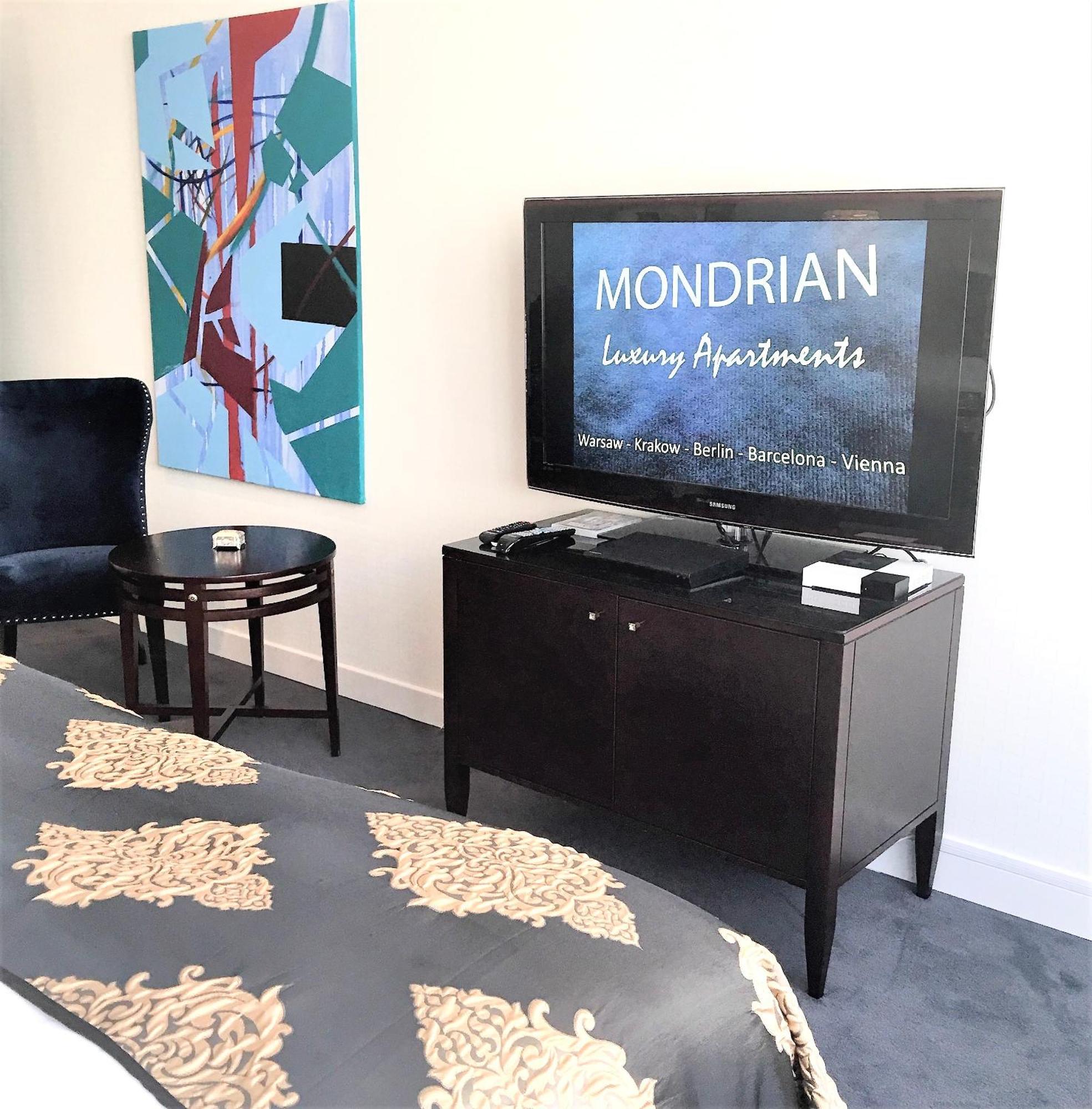 Mondrian Luxury Suites & Apartments Market Square IV Варшава Стая снимка