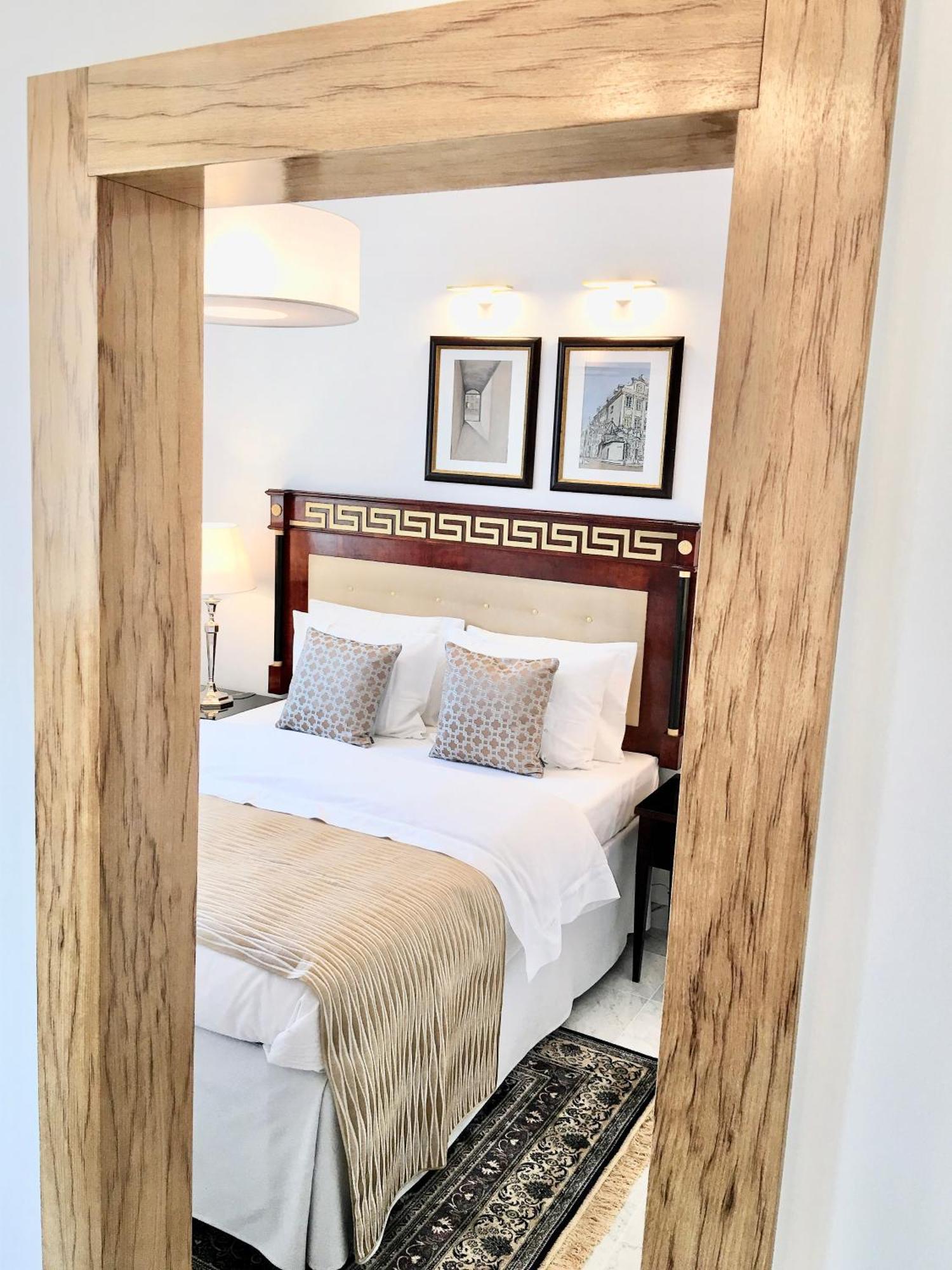Mondrian Luxury Suites & Apartments Market Square IV Варшава Екстериор снимка