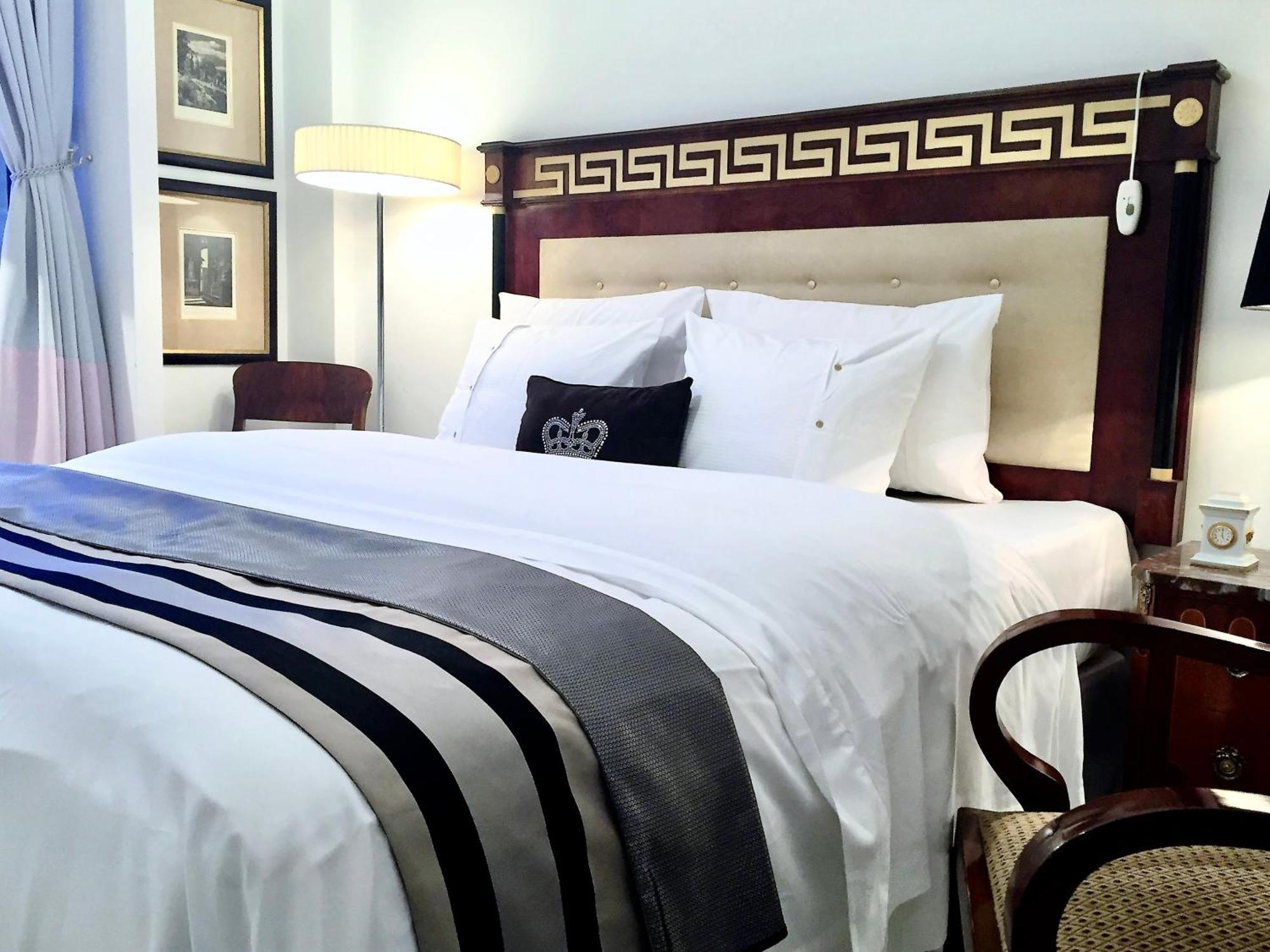 Mondrian Luxury Suites & Apartments Market Square IV Варшава Стая снимка
