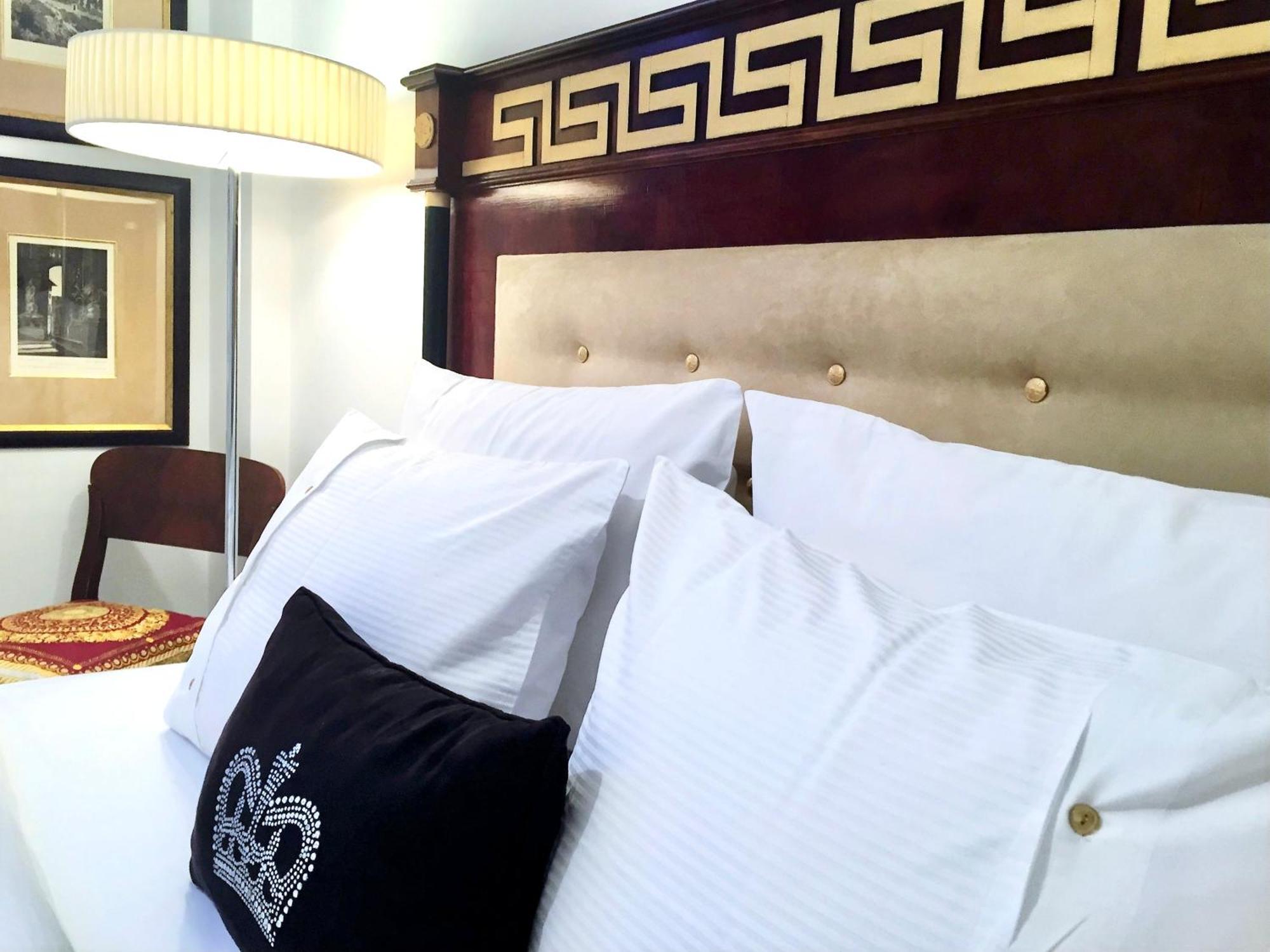 Mondrian Luxury Suites & Apartments Market Square IV Варшава Стая снимка